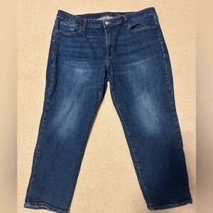 Old Navy Women's Straight Leg Jeans in Dark Blue